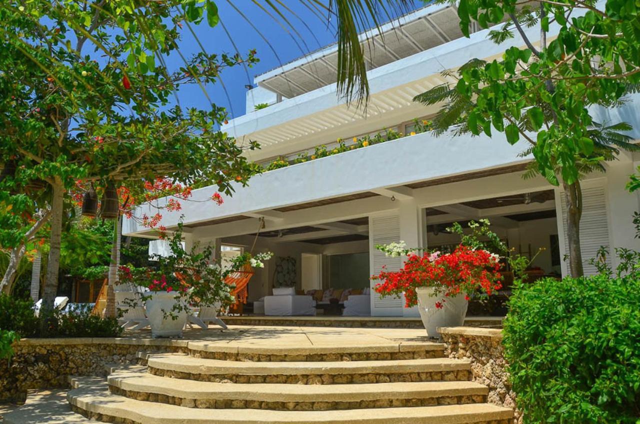 Cocos Villa *